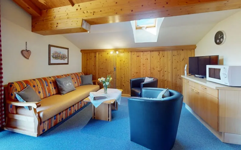 chalettirollivingroom.jpg